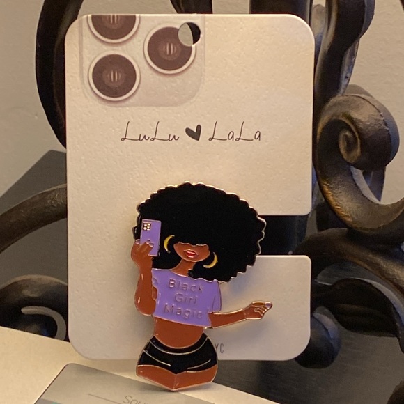 Black Girl Magic Cellphone Grip - Picture 1 of 5